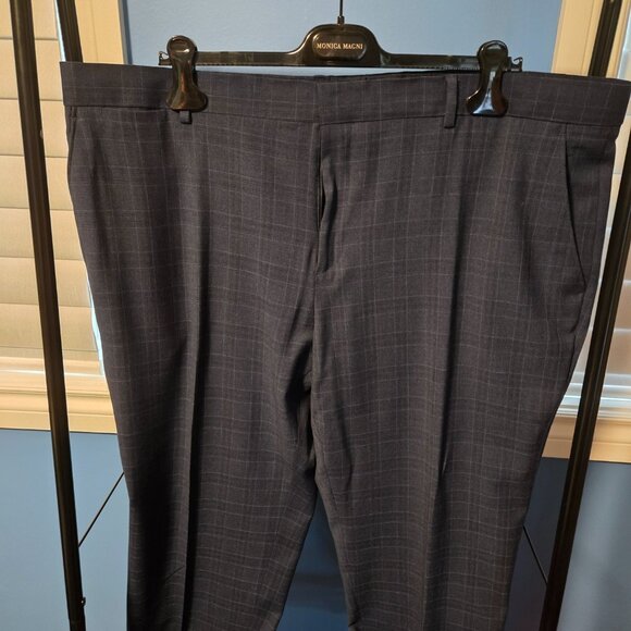 RW&CO. Navy blue plaid suit 48R - Picture 3 of 3